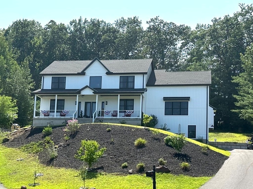 124 Woodside Rd, Ludlow, MA 01056 - photo 1