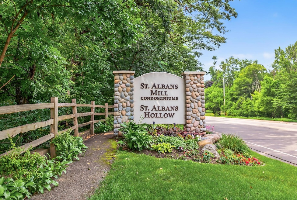 3020 Saint Albans Mill Rd unit 303, Minnetonka, MN 55305 - photo 1