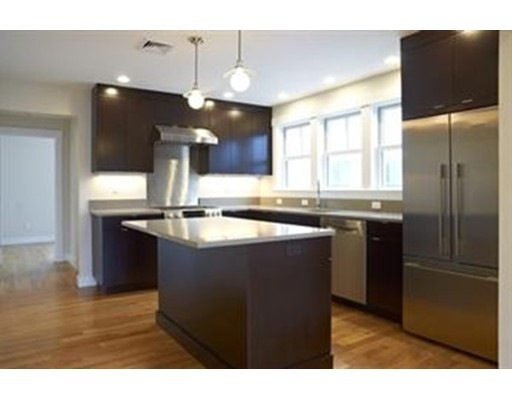 156 Cushing St unit 2, Cambridge, MA 02138 - photo 1