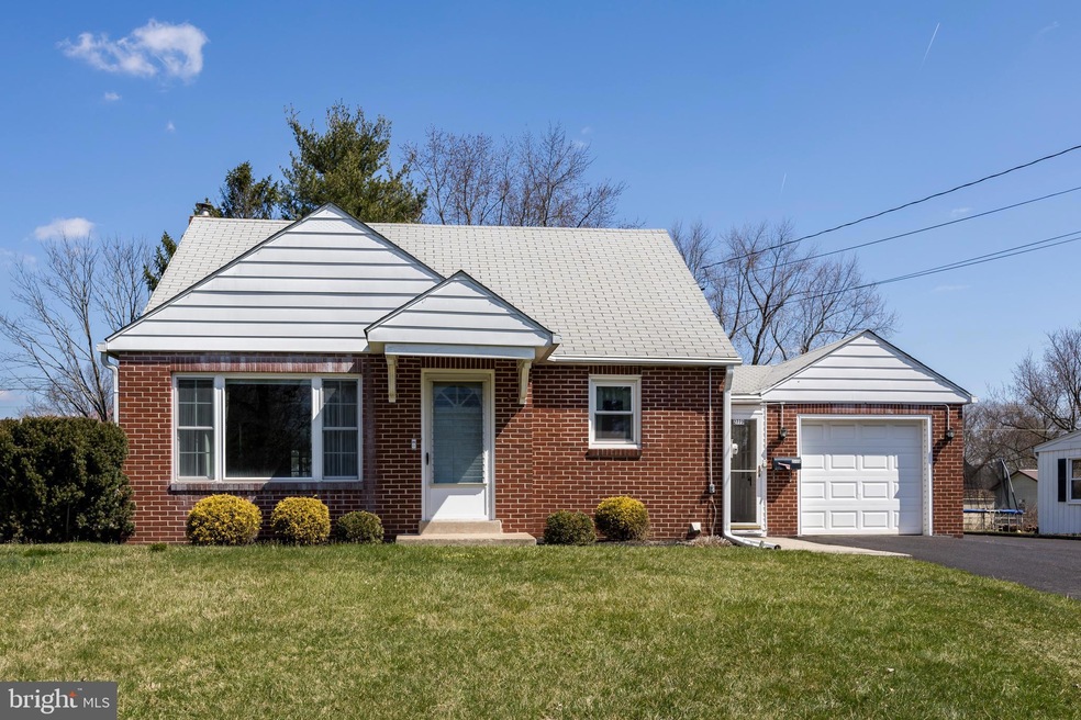 2773 Beech St, Hatfield, PA 19440 - photo 1