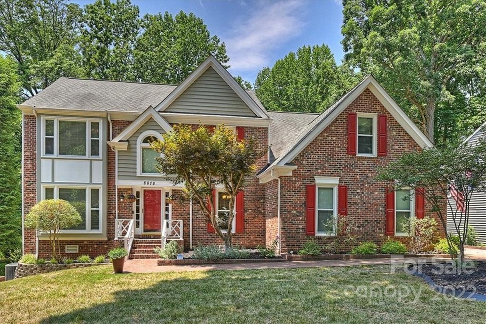 8810 Doe Path Ln, Huntersville, NC 28078 - photo 1