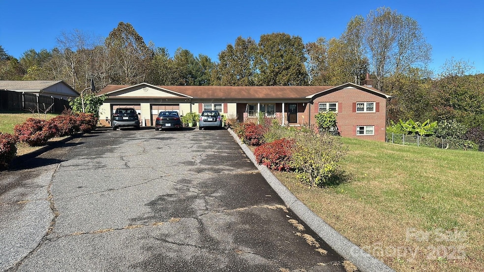 4458 Johnson Bridge Rd, Hickory, NC 28602 - photo 1