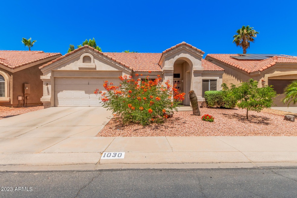 1030 S Surfside Dr, Gilbert, AZ 85233 - photo 1