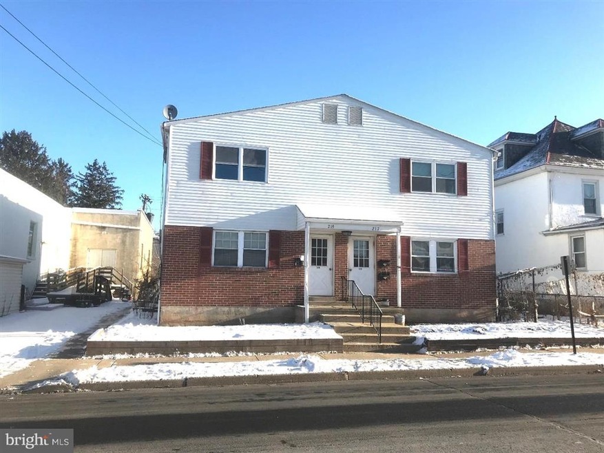 219 W 5th St unit 2ND FL, Lansdale, PA 19446 - photo 1