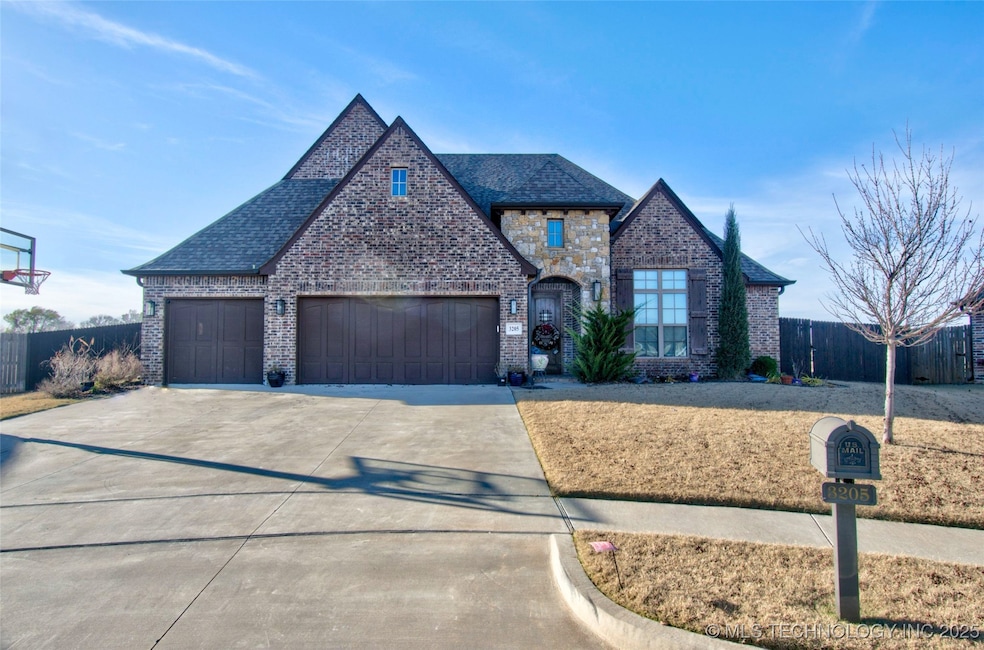 3205 W Van Buren Ct, Broken Arrow, OK 74011 - photo 1