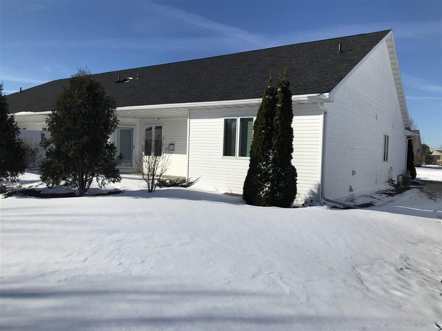 1301 Lavender Ln unit 1303, Appleton, WI 54915 - photo 1