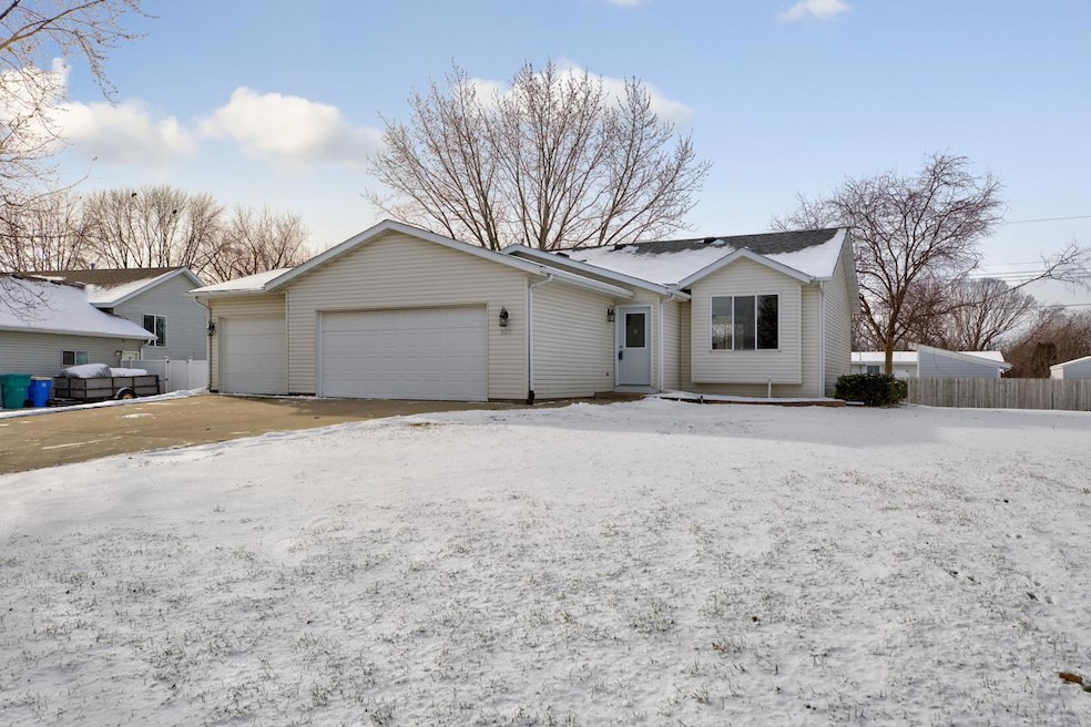 200 Autumn Dr, Owatonna, MN 55060 MLS NST6476815