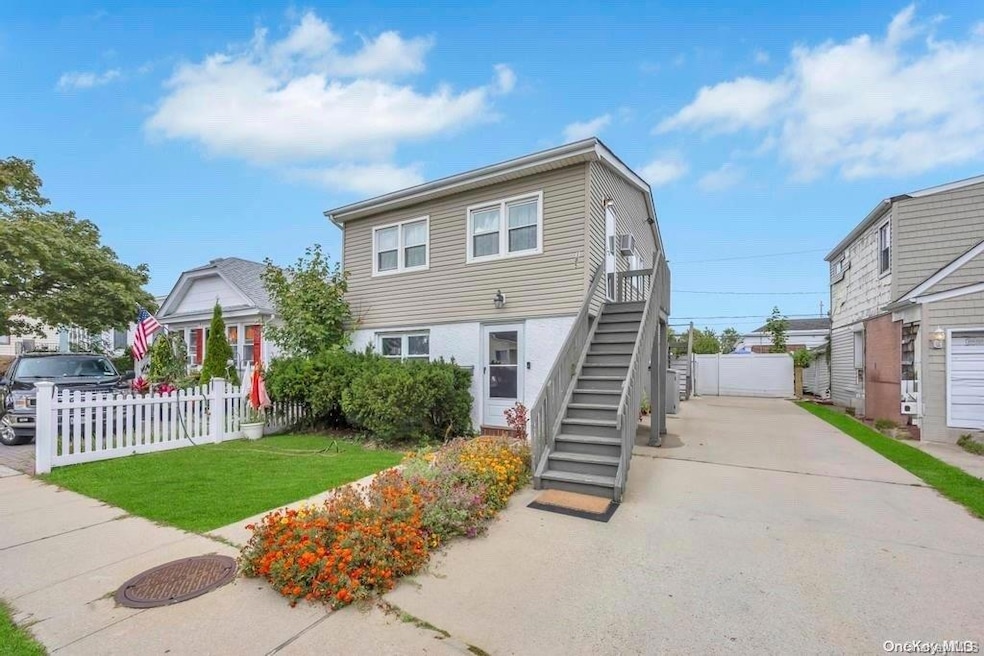 Pending $719,999 • Co-Listing Agent