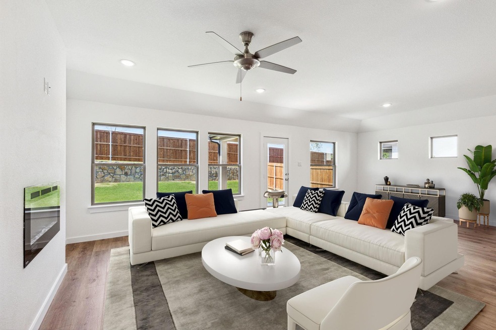 10517 Potawatomi Ln, Fort Worth, TX 76179 - photo 1