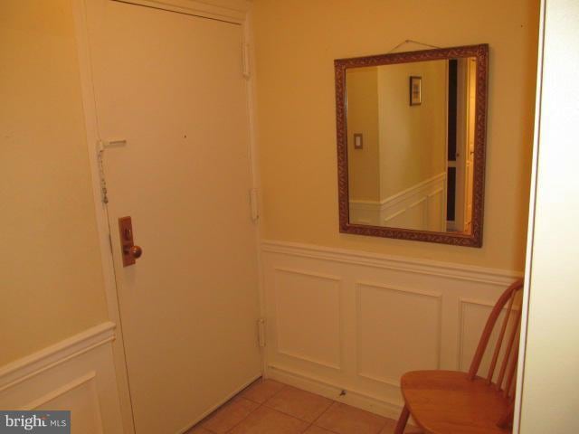 9800 Kingsbridge Dr unit 202, Fairfax, VA 22031 - photo 1