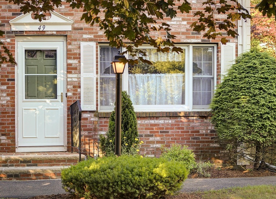 49 Robins St, East Bridgewater, MA 02333 - photo 1