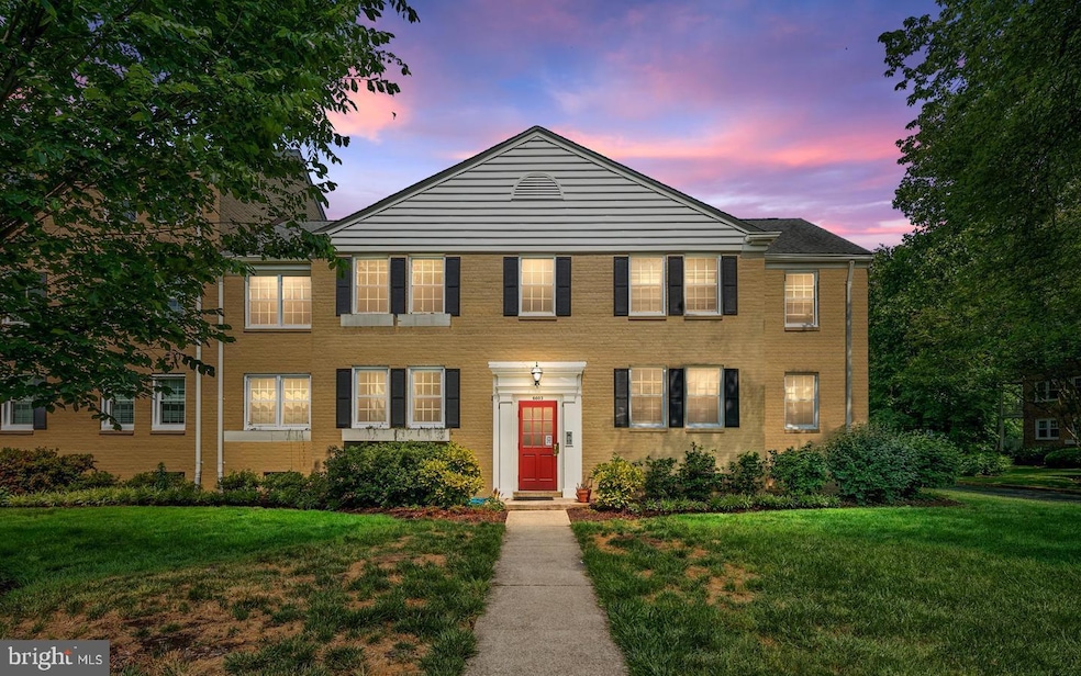 6603 E Wakefield Dr unit B1, Alexandria, VA 22307 - photo 1
