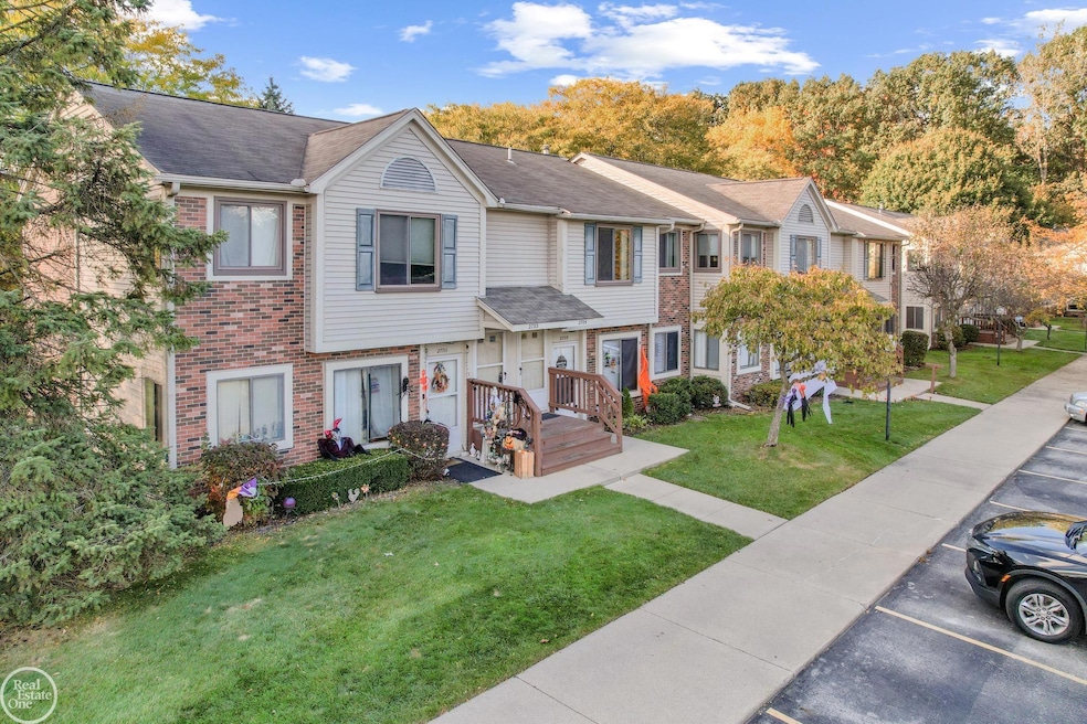 For Rent $1,390/month • Co-Listing Agent