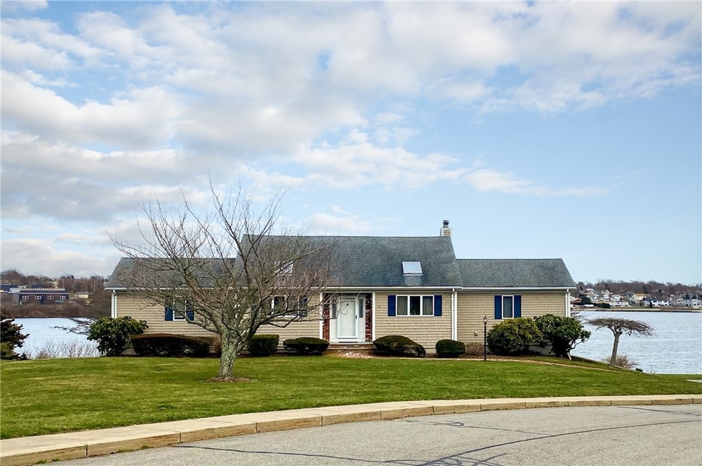 18 Friends Dr, Newport, RI 02840 - photo 1