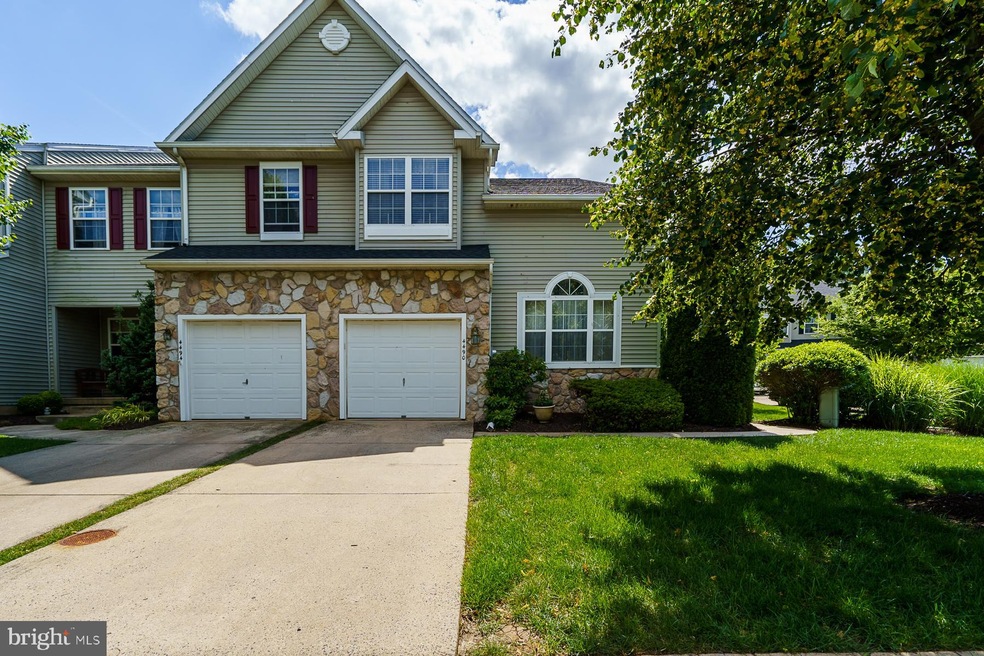 4490 Apple Blossom Dr, Center Valley, PA 18034 - photo 1