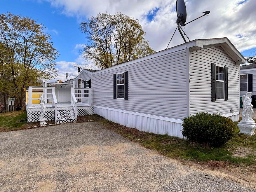 4 Trail St, Franklin, NH 03235 - photo 1