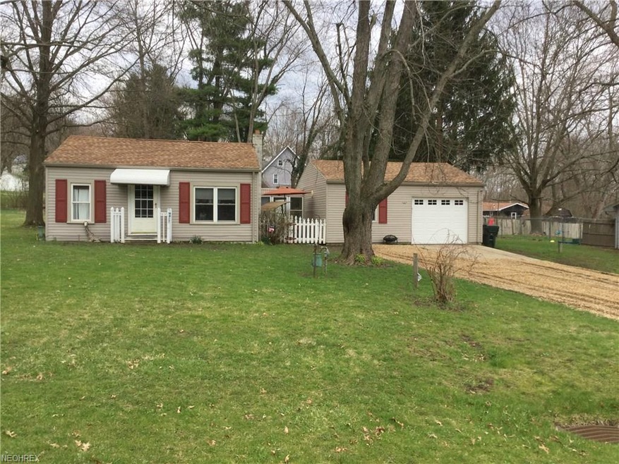 Charming bungalow on double lot