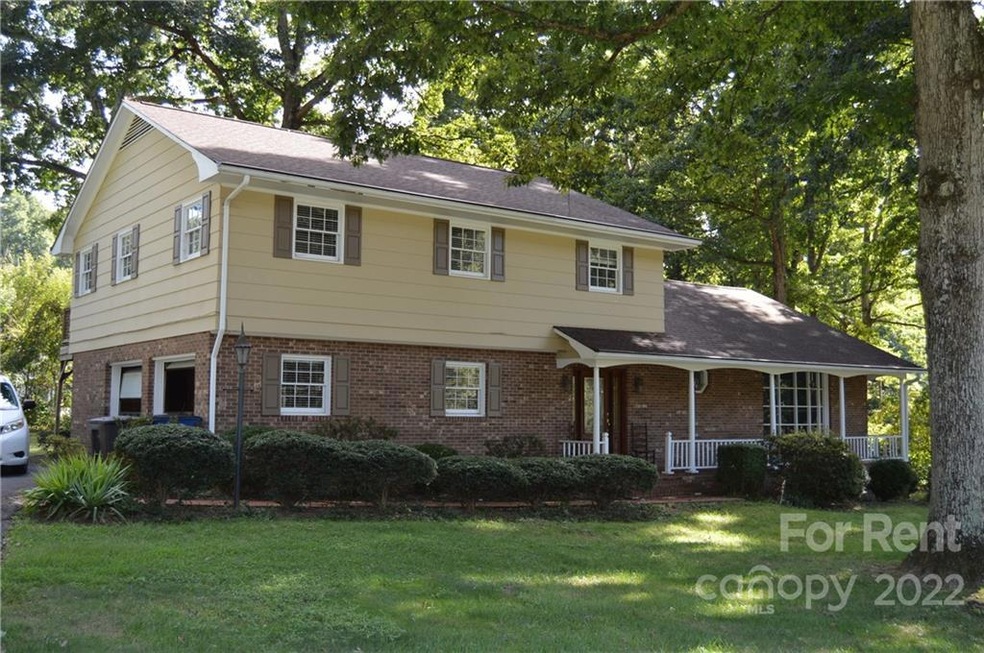 3116 E Broad St, Statesville, NC 28625 - photo 1