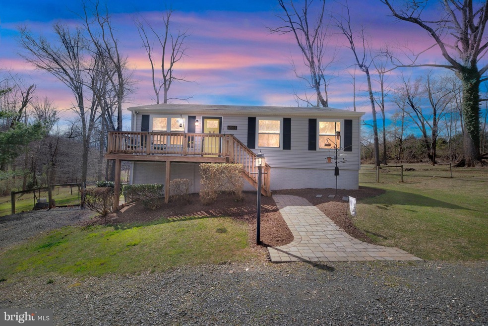 6564 Grays Mill Rd, Warrenton, VA 20187 - photo 1