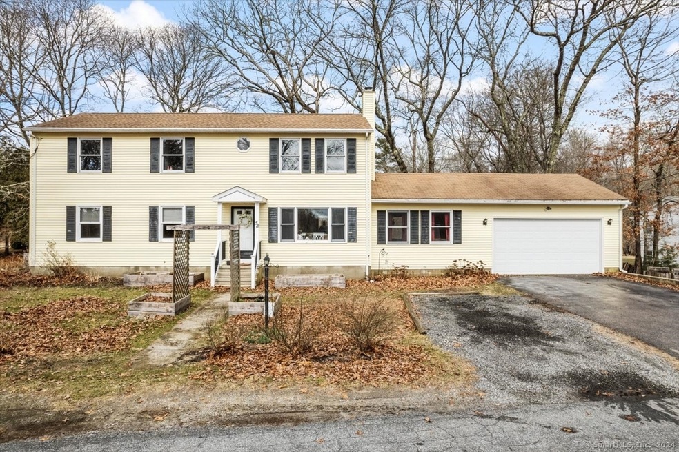 58 Clarence Ave, Pawcatuck, CT 06379 - photo 1