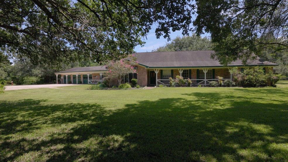 5320 Phillips Dr, Manvel, TX 77578 - photo 1