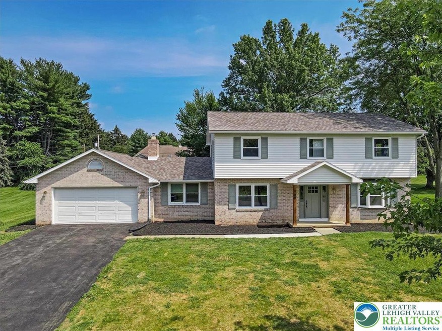 960 Yorkshire Rd, Bethlehem, PA 18017 - photo 1