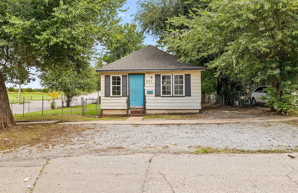 420 N Barker Ave, El Reno, OK 73036 - photo 1