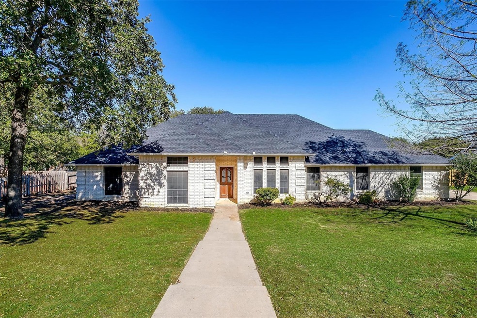 1905 Country Brook Dr, Weatherford, TX 76087 - photo 1