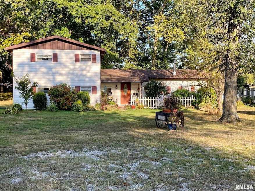 3526 Kendale Acres Rd, Tamaroa, IL 62888 - photo 1