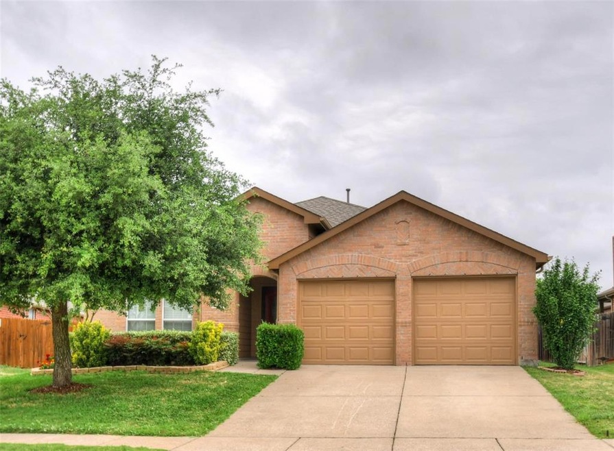 308 Highland Park Ln, Wylie, TX 75098 - photo 1