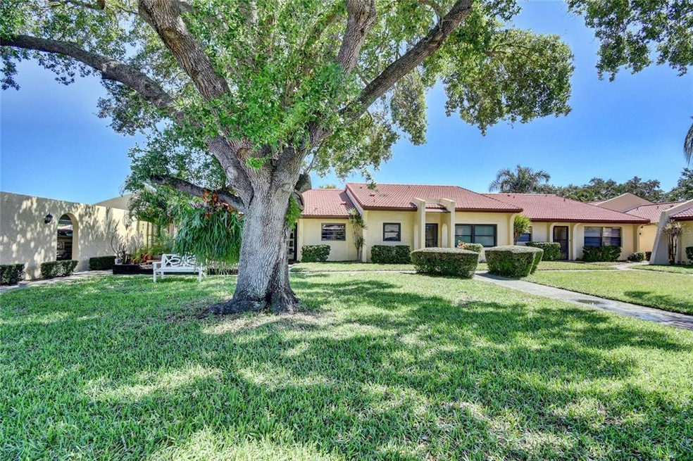Welcome to 1303 57th ST W in Meadowcroft!