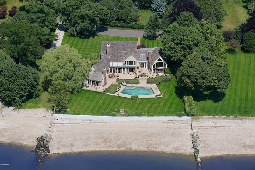 Beachfront at it's best!