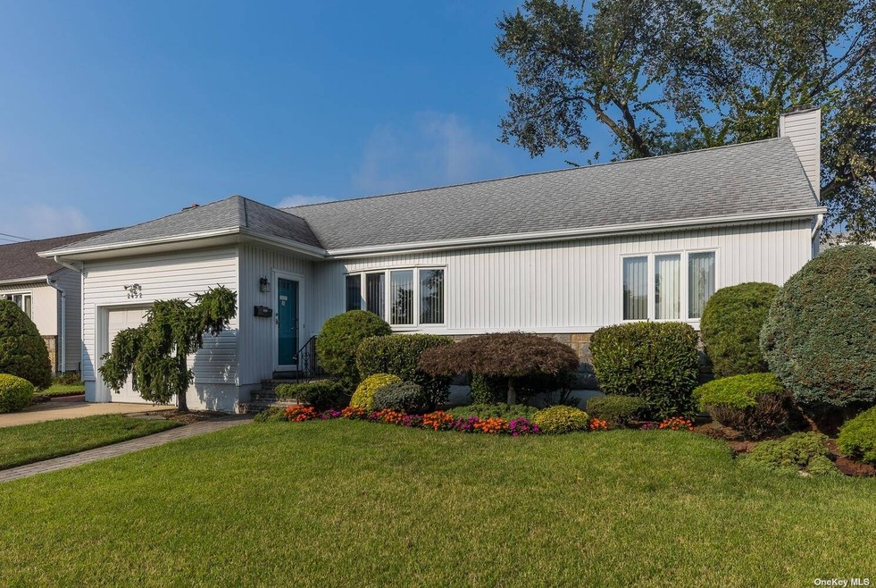 2452 Charing Cross Rd, Baldwin, NY 11510 - photo 1