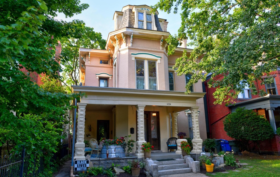 Front Exterior (4)