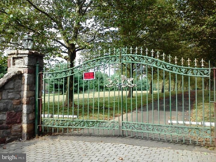 1255 Grenoble Rd, Warminster, PA 18974 - photo 1