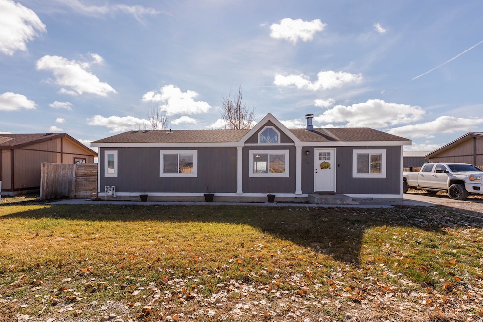 130 E 470 N, Centerfield, UT 84622 - photo 1