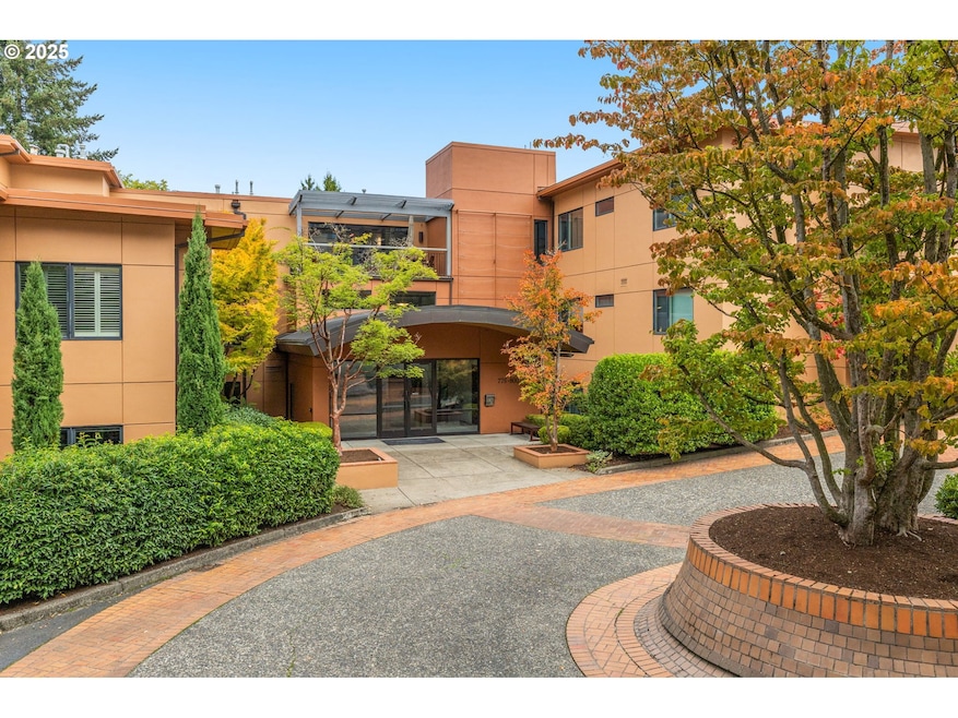 780 NW Westover Square unit 3, Portland, OR 97210 - photo 1