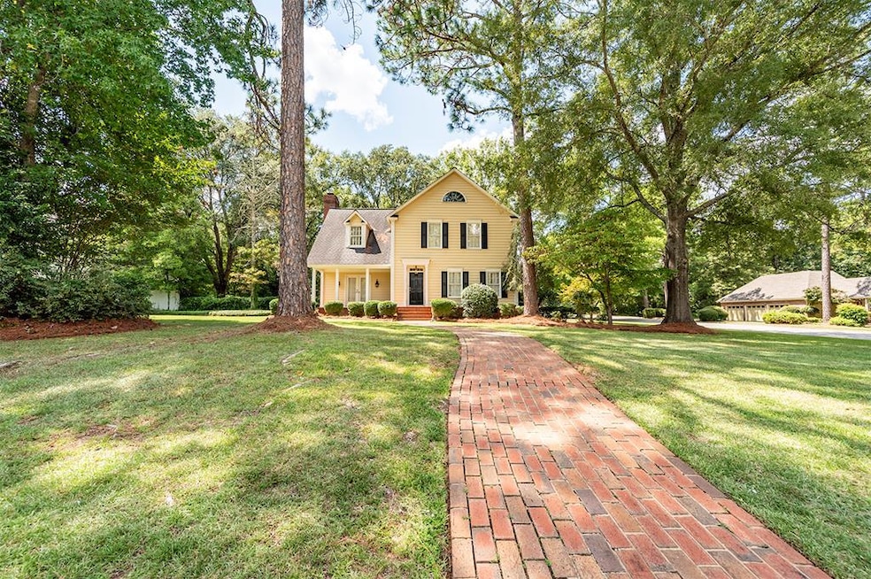 2011 Cumberland Ln, Albany, GA 31721 - photo 1