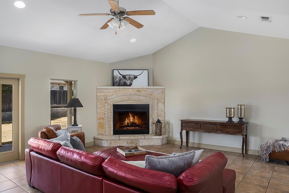 205 Dudley Way, Fredericksburg, TX 78624 - photo 1