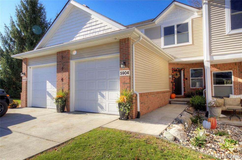 5904 Woodruff View Dr, Brighton, MI 48116 - photo 1