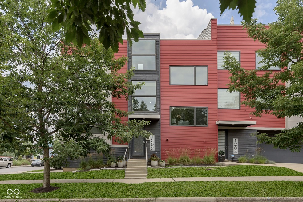 Sold $432,500 • Co-Listing Agent