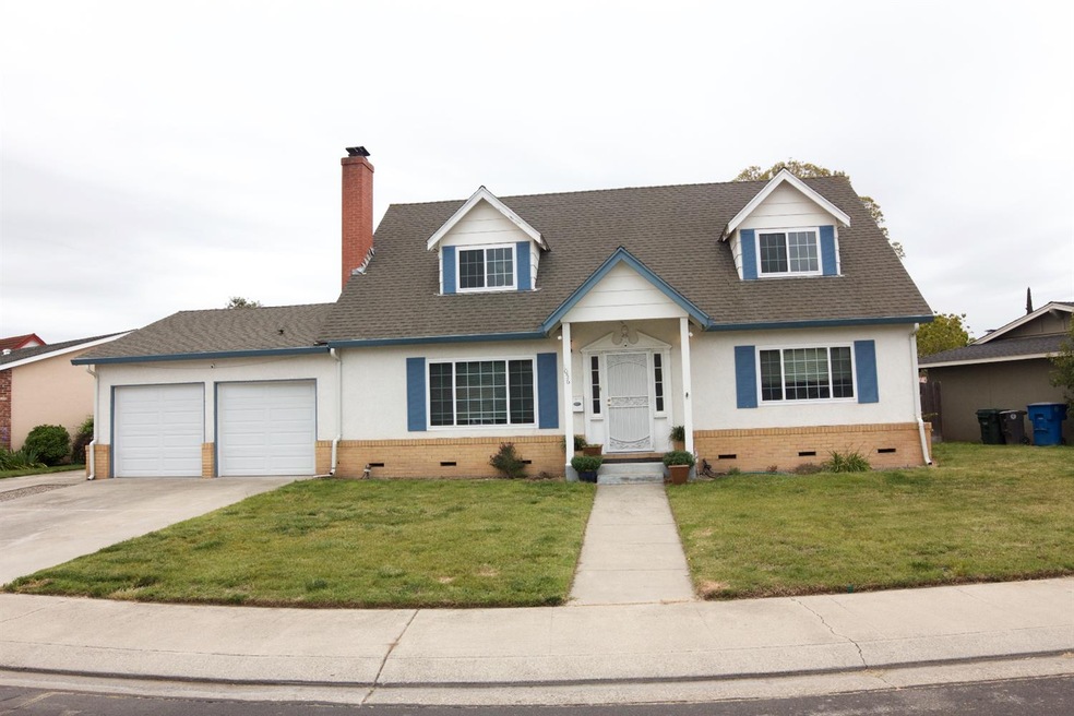 1056 Tenaya Ct, Manteca, CA 95337 - photo 1