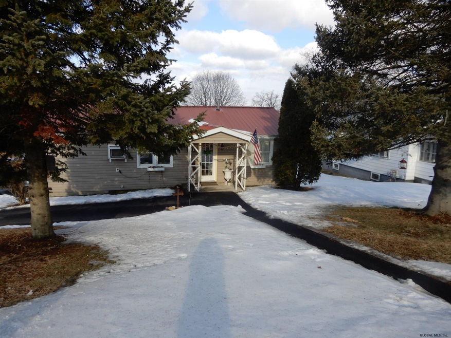 181 New Turnpike Rd, Troy, NY 12182 - photo 1