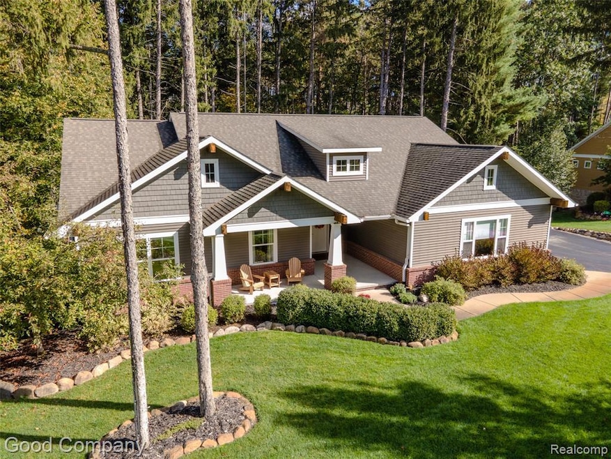 8726 Sunrise Mist Dr, Pinckney, MI 48169 - photo 1