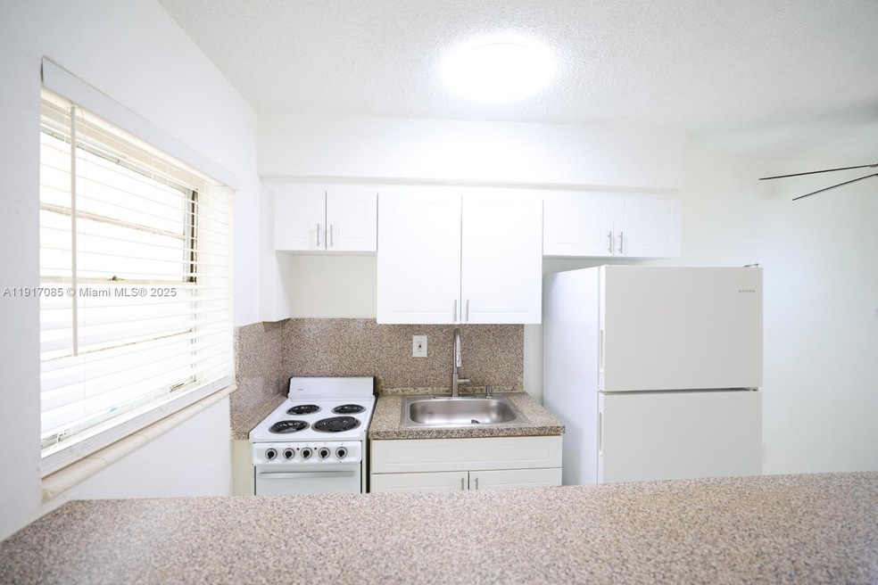 7155 W 14th Ct unit 17, Hialeah, FL 33014 - photo 1