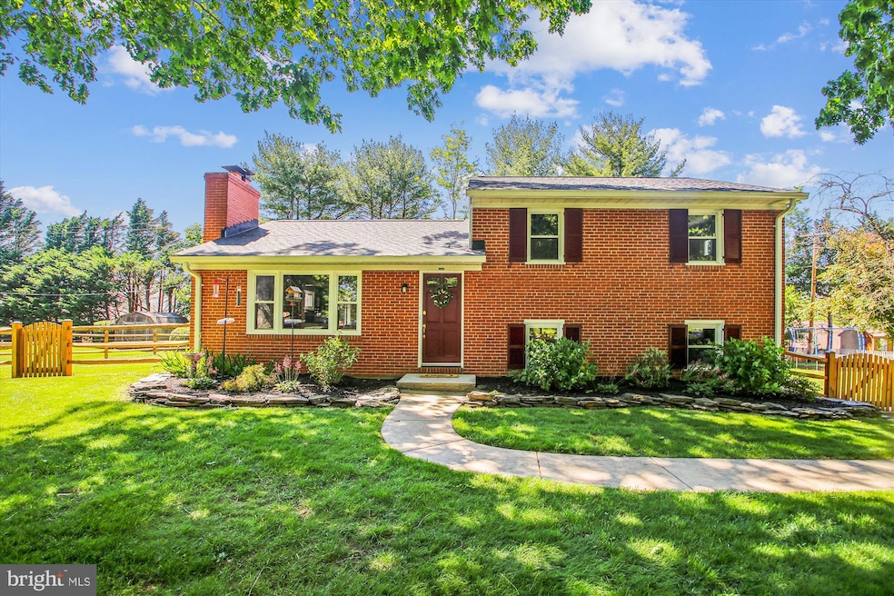 6506 Carroll Highlands Rd, Sykesville, MD 21784 - photo 1