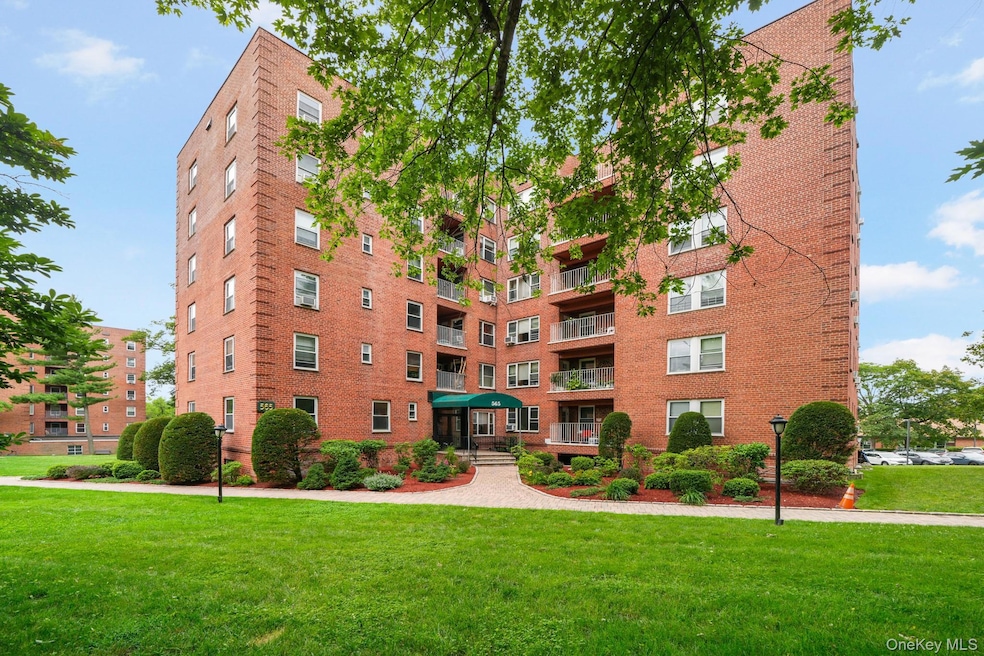 Hastings Terraces unit 1A, Hastings On Hudson, NY 10706 - photo 1