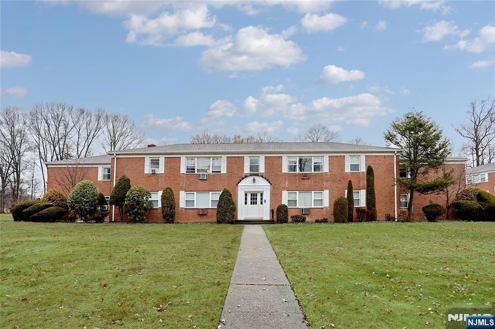 16 D Rolling Ridge Rd unit 16D, Montvale, NJ 07645 - photo 1