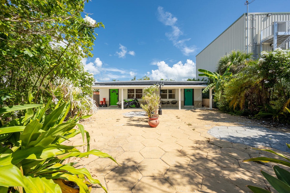 Courtyard of unit A & B