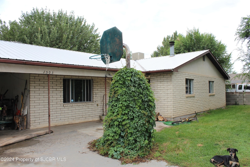 1503 Saiz Ln, Bloomfield, NM 87413 - photo 1